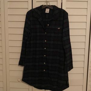 Vineyard Vines 🐳 women’s sleep shirt